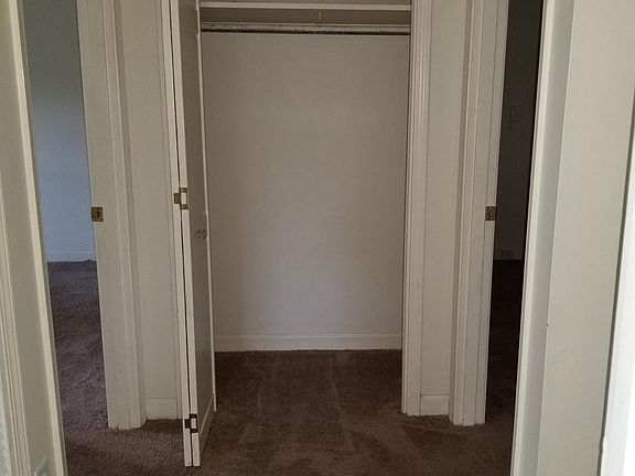 4th image of 1556 Malden Dr #A