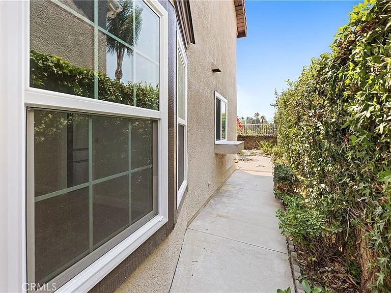 24242 Briones Dr — Photo 42