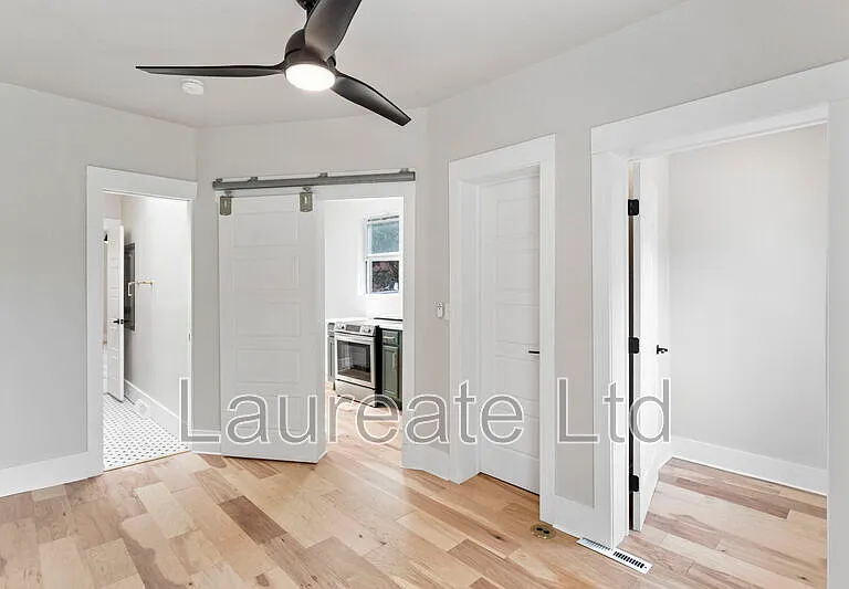 716 E 1st Ave — Photo 11