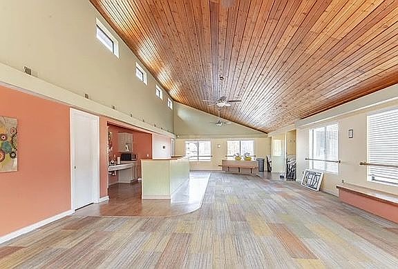 condo clubhouse