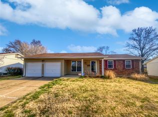 1895 Flordawn Dr, Florissant, MO 63031