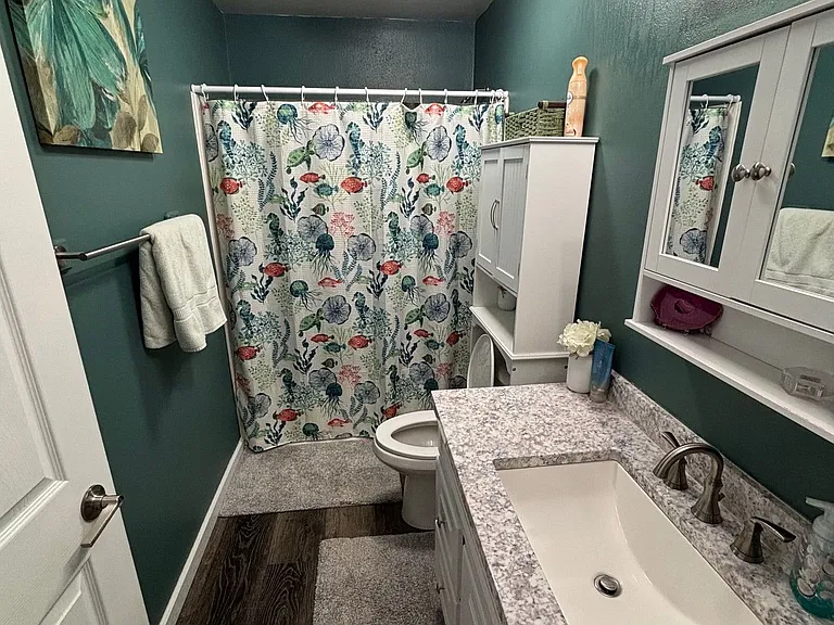 2430-2432 Roselawn Rd #2430 — Photo 6
