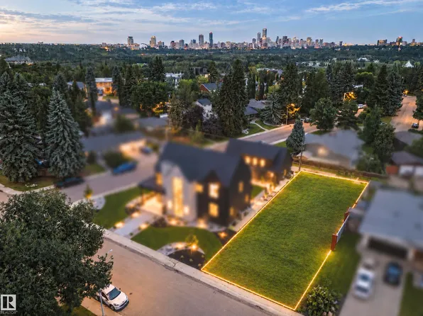 9131 141st St NW, Edmonton, AB T5R 0L5