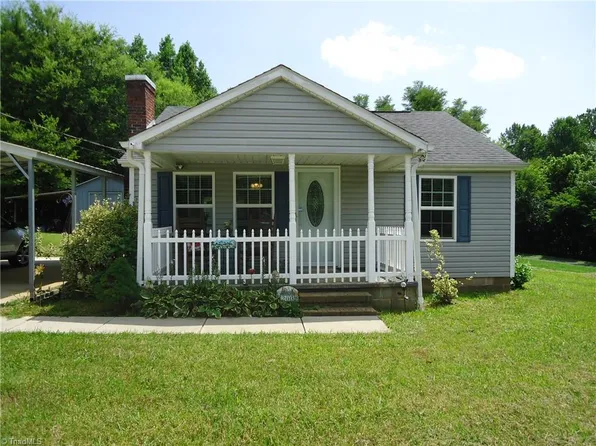 200 Derris Rd, Stoneville, NC 27048