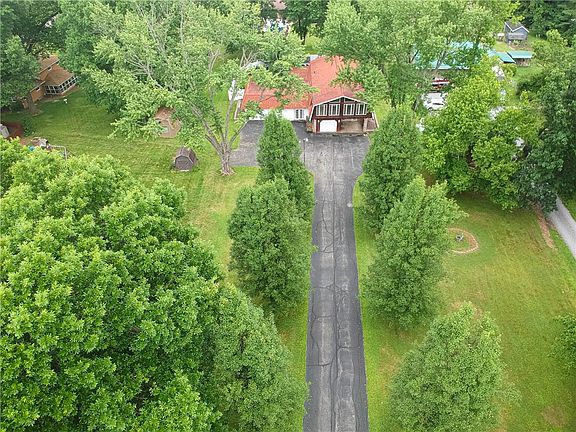 2nd image of 163 Chapel Dr
