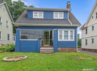 653 Forest Rd, West Haven, CT 06516