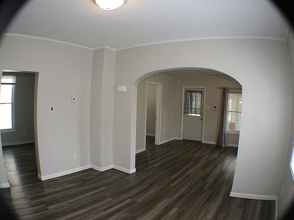 5th image of 718 8th St SW