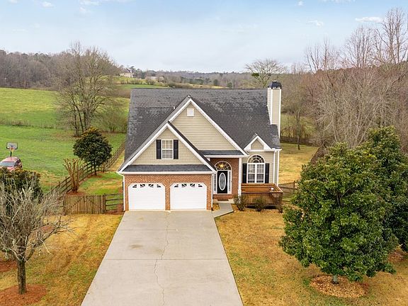3rd image of 142 Richmond Dr