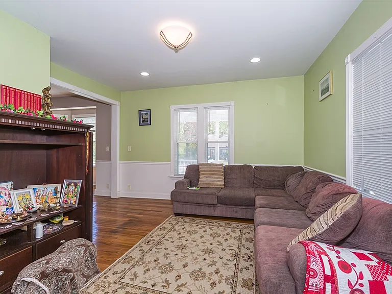 26 Pine St #26 — Photo 33