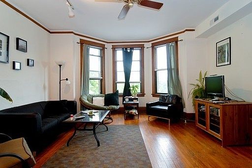 2nd image of 2857 W Logan Blvd APT 2F