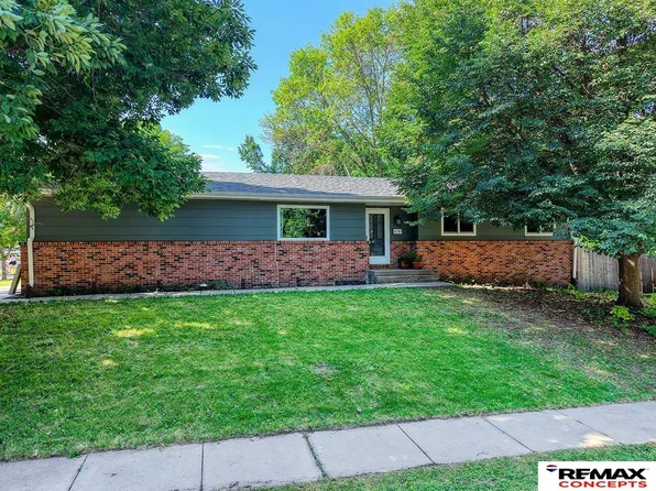 4749 Duxhall Dr, Lincoln, NE 68516
