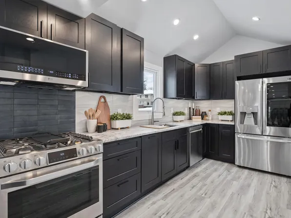 3201 Halifax Ave N, Robbinsdale, MN 55422