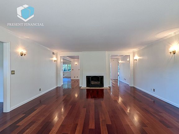 3rd image of 181 Greenoaks Dr