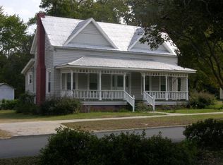 245 S Lewis St, Metter, GA 30439