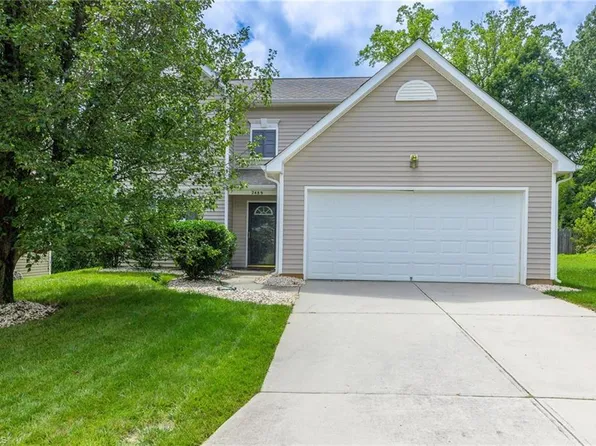 2489 Fiddlers Glenn Dr, Winston Salem, NC 27127