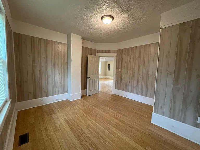 2402 Clifton St NW — Photo 13