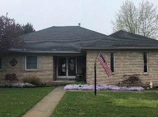 51609 S Adele Cir, Chesterfield, MI 48047