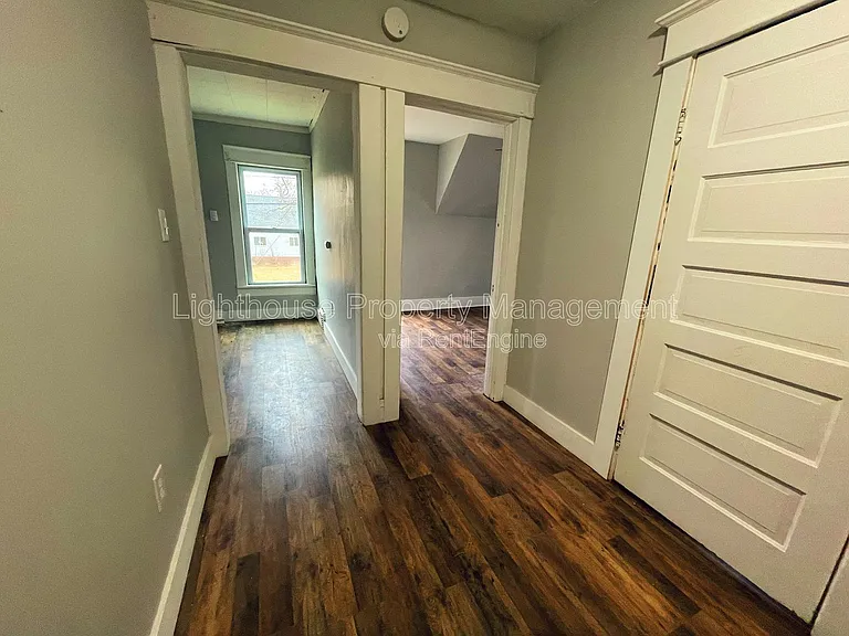 618 Superior St #2 — Photo 15