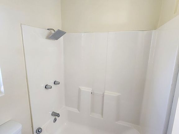 3rd image of 11518 Inglewood Ave APT 8