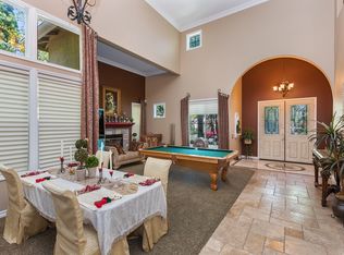 1084 Peter Christian Cir, Corona, CA 92881