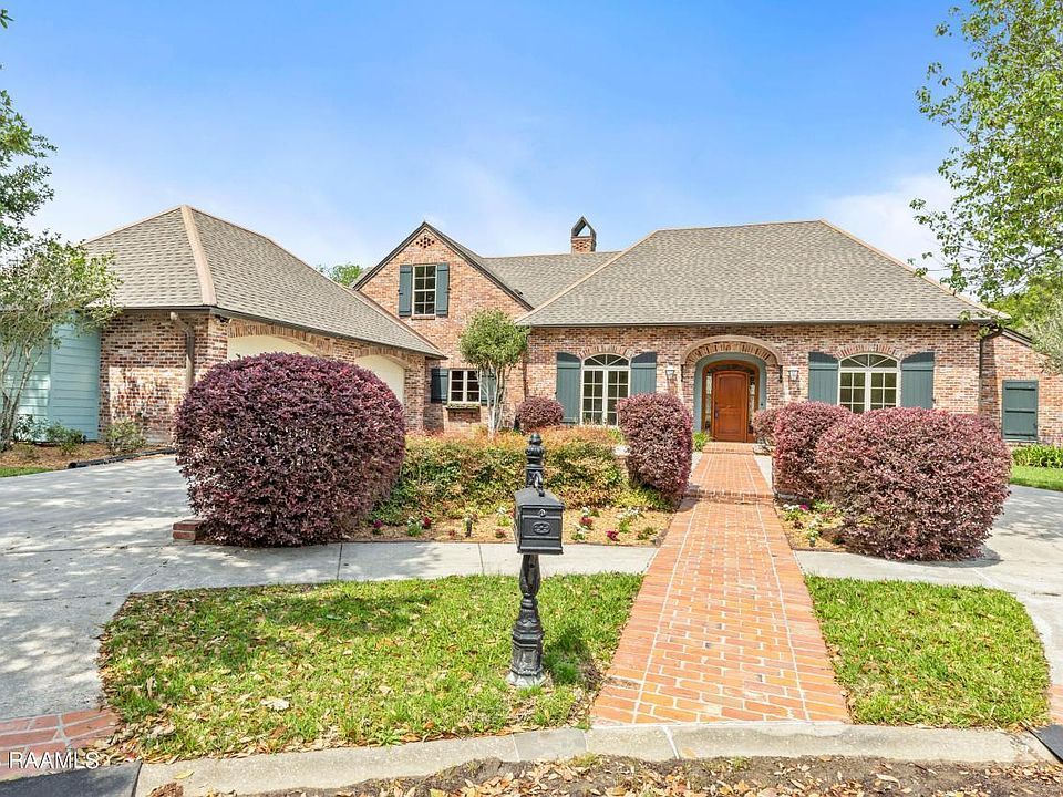 1st image of 104 Waterford Dr