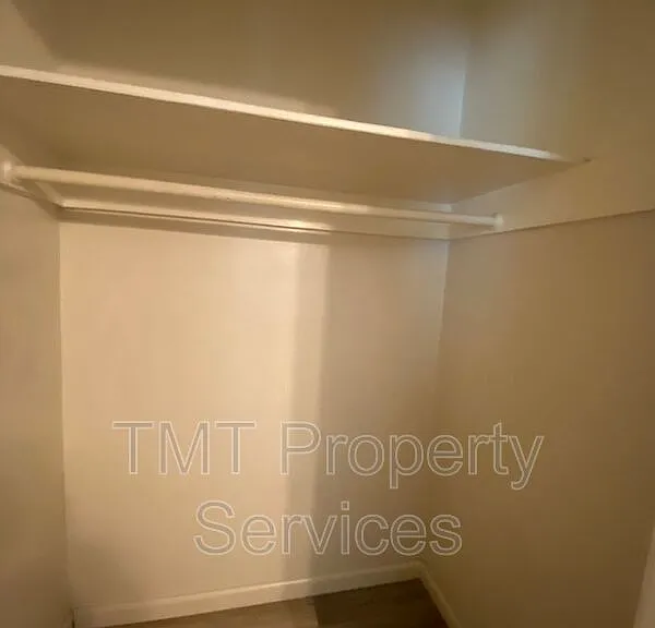 2530 S St #13 — Photo 12