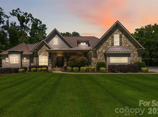 1017 Biggers Farm Ct, Indian Trail, NC 28079