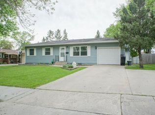 1114 21st Ave S, Fargo, ND 58103