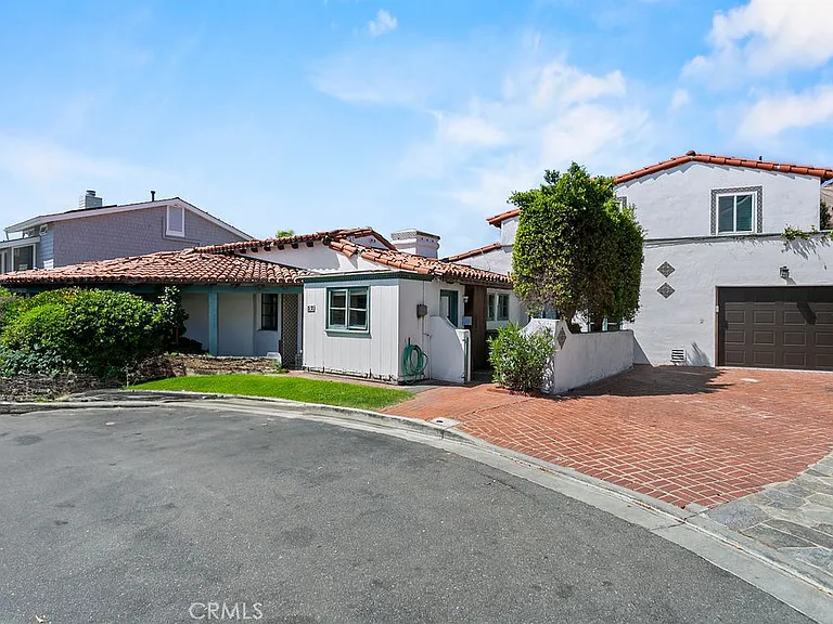 52 Emerald Bay — Photo 2