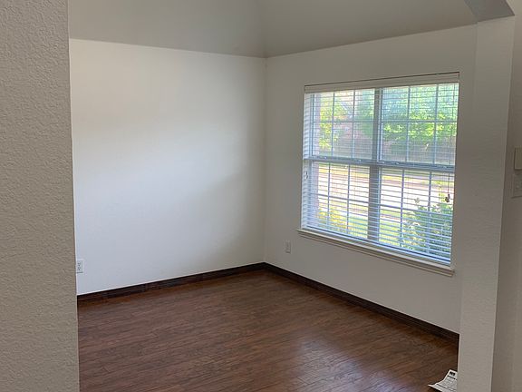 3rd image of 5816 Blue Spruce Ln