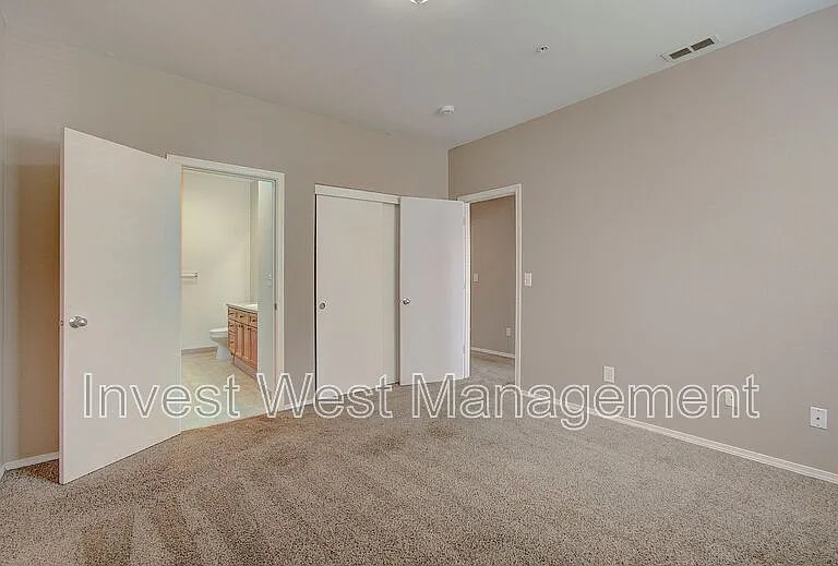 5264 NE 121st Ave #30 — Photo 9