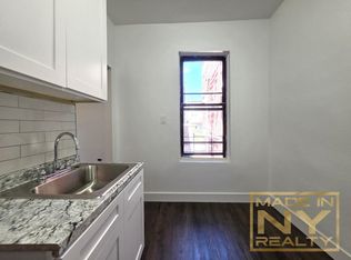 25-38 43rd St #B1, Astoria, NY 11103