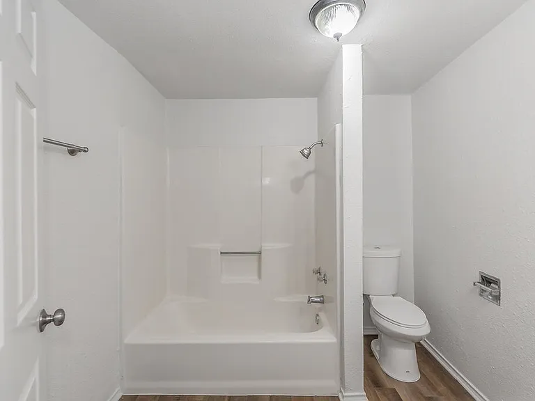 505 N Lamar St — Photo 20