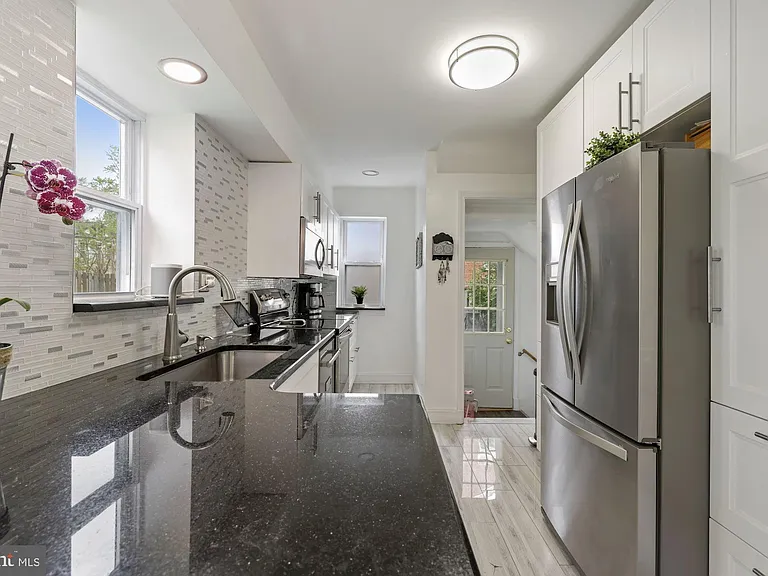 315 Marvin Rd — Photo 6