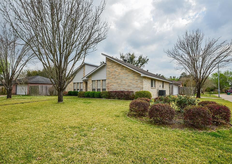 1st image of 18755 Denise Dale Ln