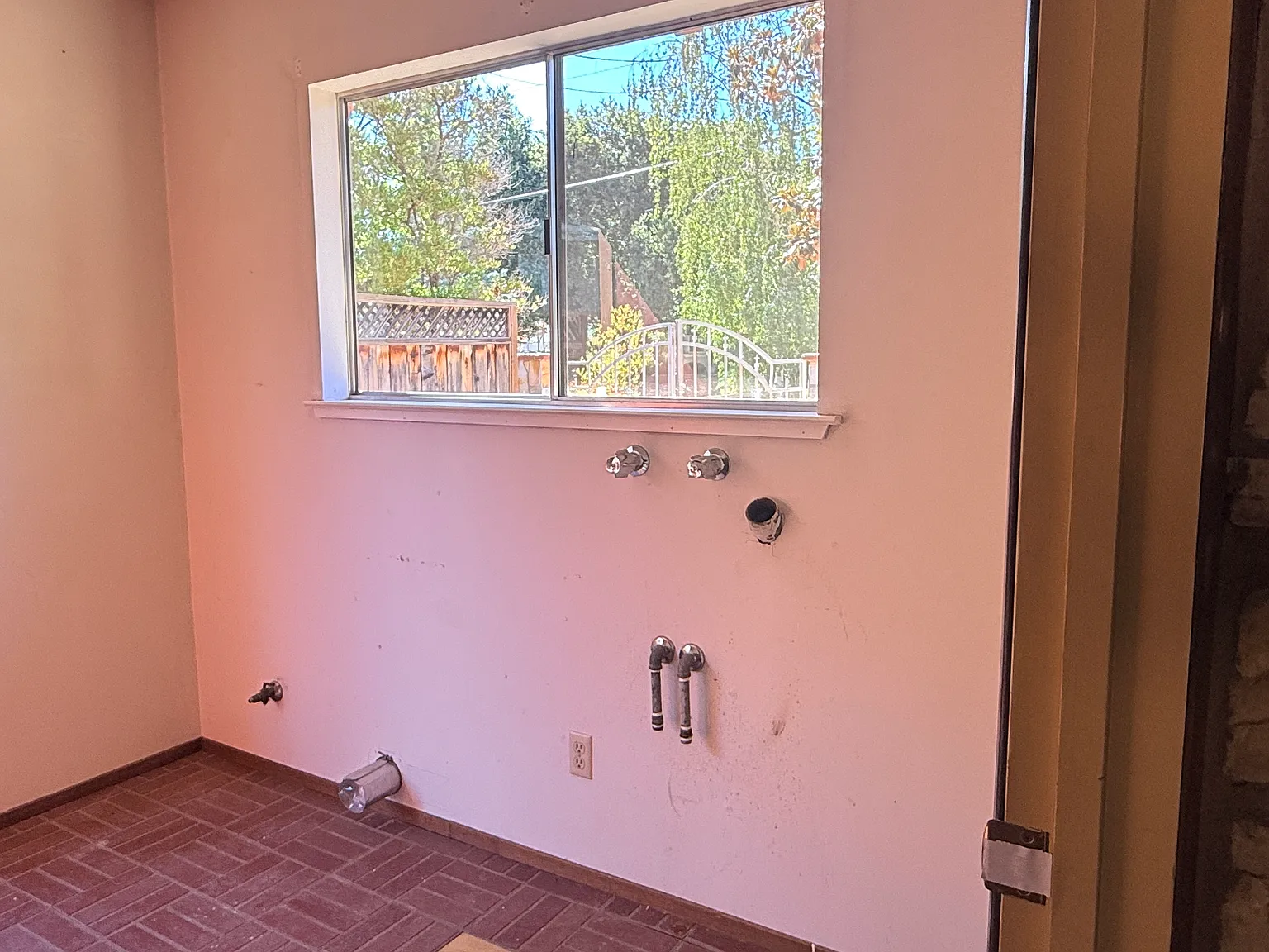 3 bed, 1856 sqft, $4,980 — Photo 1