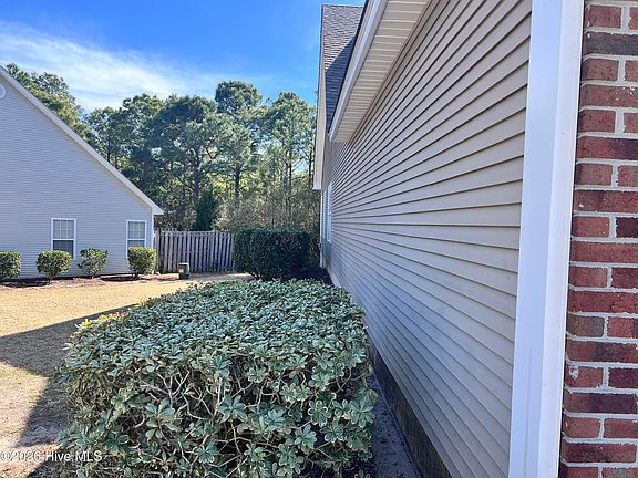 3rd image of 4068 Winds Ridge Drive