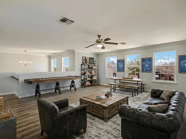 222 Herrera Trl, Hutto, TX 78634