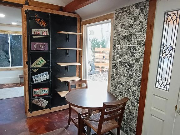 3rd image of 1125 Molitor Rd #B