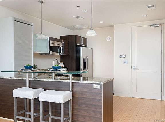 4th image of 1133 Metropolitan Ave Unit 603