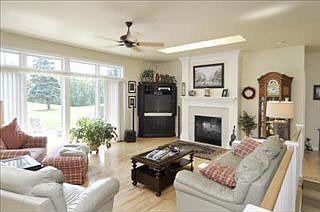 3rd image of 29607 Heritage Ln