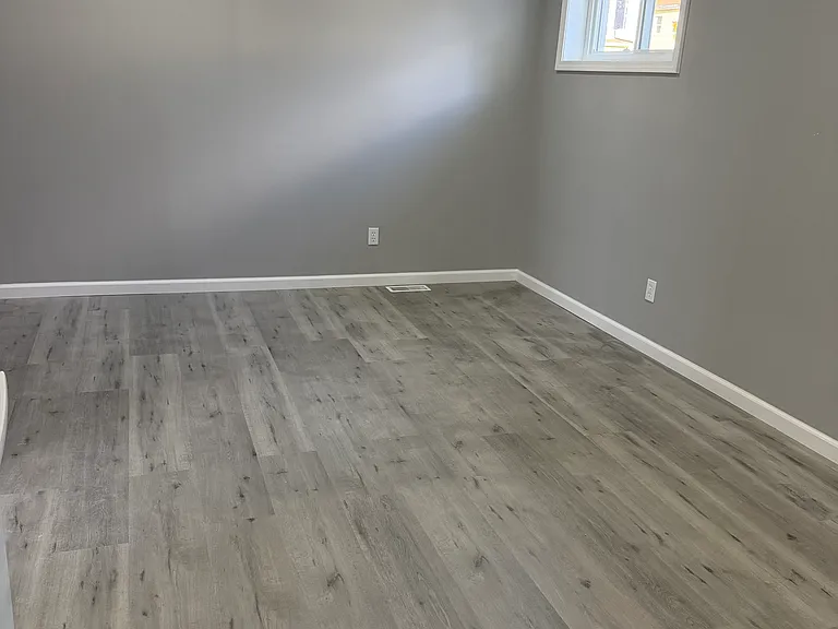 438 N Park Ave #12 — Photo 3