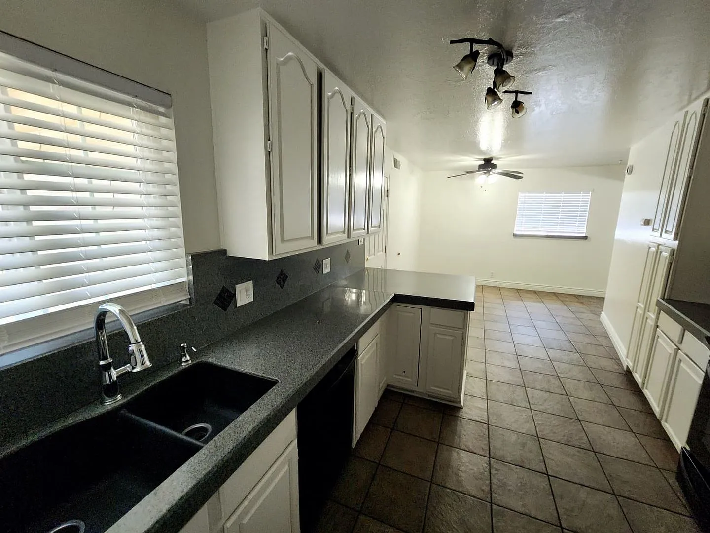 Rancho Cordova 3 Bedroom 2 Bath — Photo 4