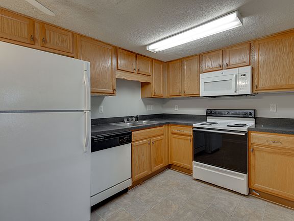 2nd image of 112 Sweetland Dr #2