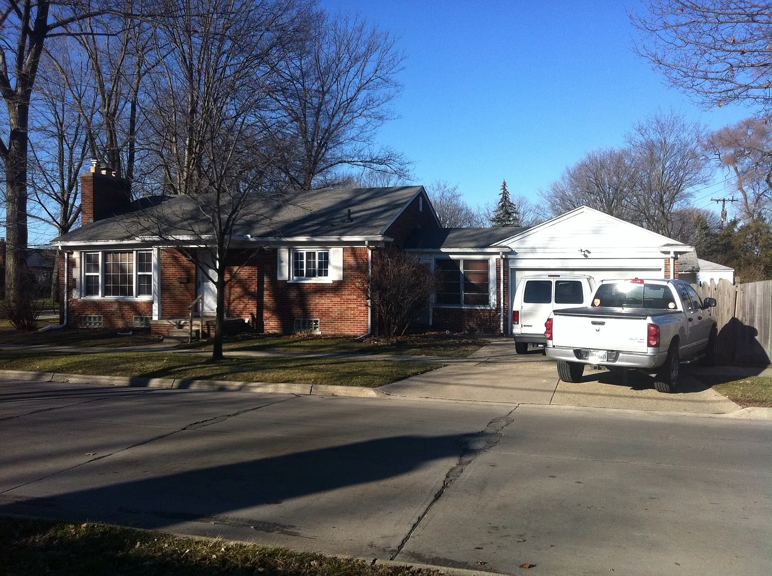 2254 Stanhope St photo 1
