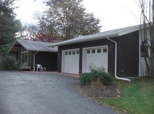 830 Outer Dr, State College, PA