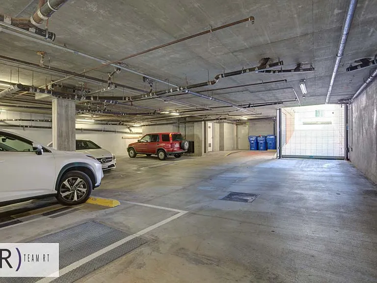 1737 Colby Ave #201 — Photo 16