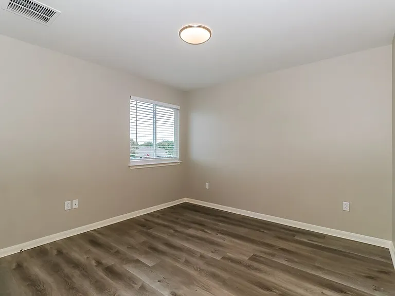 388 Musgrav — Photo 14