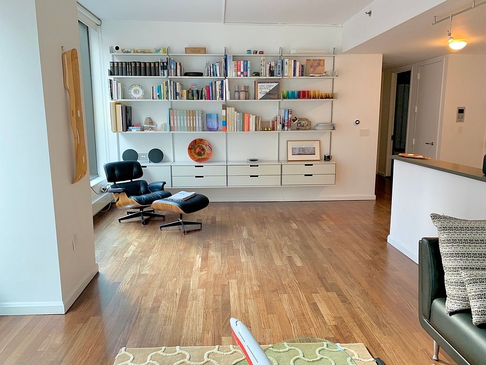 1st image of 505 Greenwich St APT 6F