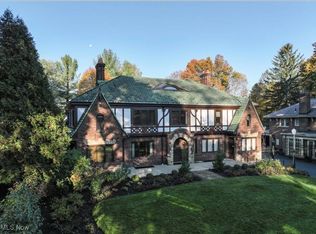 1200 Sunset View Dr, Akron, OH 44313